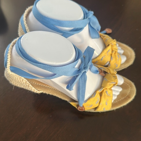 J. Crew Womens Marianne Espadrilles Tie Wedges Yellow Light Blue Spa Whales Sz 8 - Picture 2 of 8